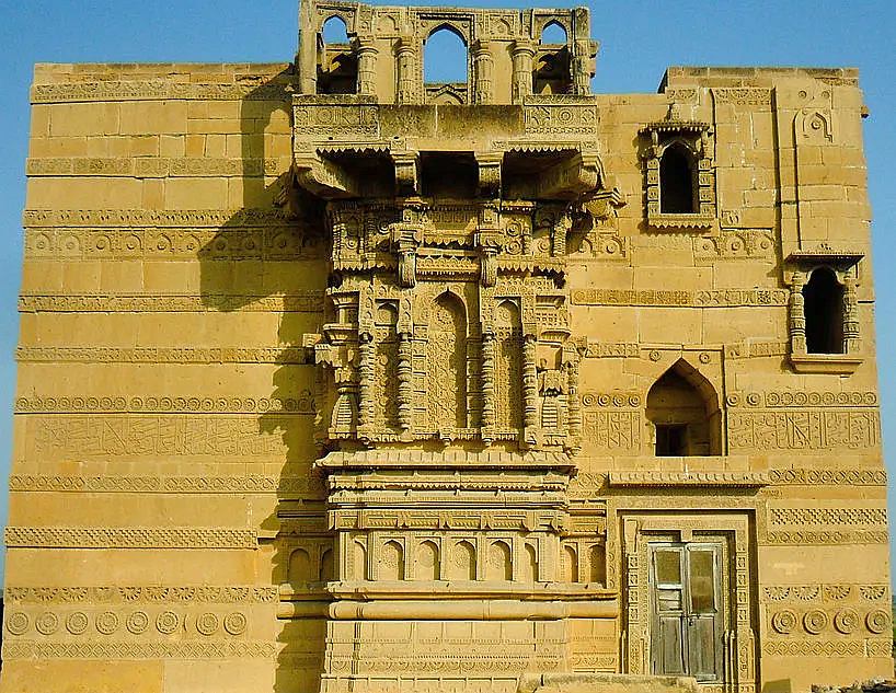 Makli – The Largest Muslim Necropolis in the World